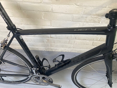 Giant Defy