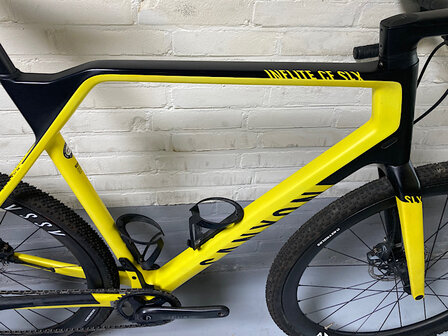 Canyon Inflite CF SLX 9