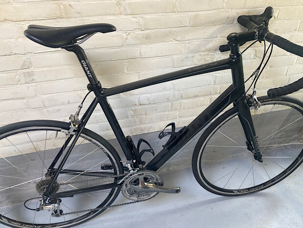 Giant Defy